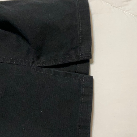 Gloria Vanderbilt Black Capri - Picture 10 of 10